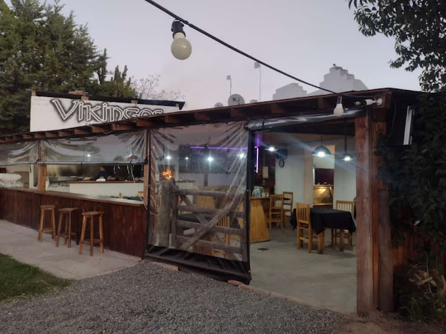 Vikingos pooll restobar - Mercedes