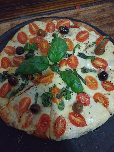 Pizzería El Yaveño. Horno a Leña - Gastronomía y hostelería