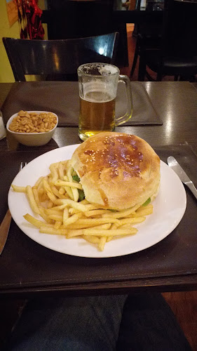 25 de Mayo 196, U9120 Puerto Madryn, Chubut