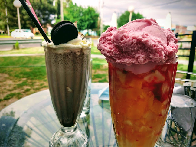 Opinii despre Heladería y Cafetería Di Roma Acceso în San Juan - Gastronomía y hostelería