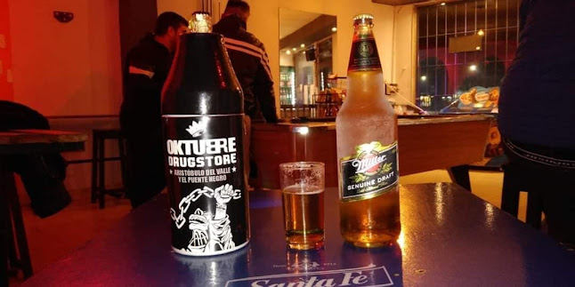 Oktubre Drugstore Bar