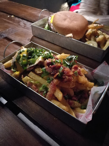 Av. Hipólito Yrigoyen 2065, M5602 San Rafael, Mendoza