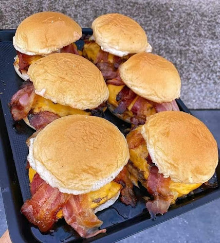 Av. Hipólito Yrigoyen 8121, B1832 Buenos Aires, Provincia de Buenos Aires