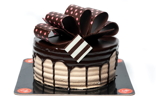 Panadería y Confitería Le An - Sucursal Cno Centenario e/503 y 504 - Gonnet