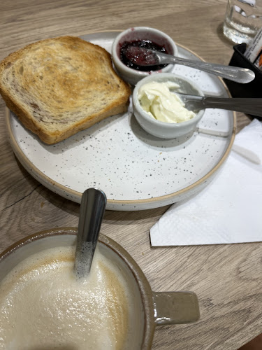 Av. Pellegrini 823, S2000 Rosario, Santa Fe