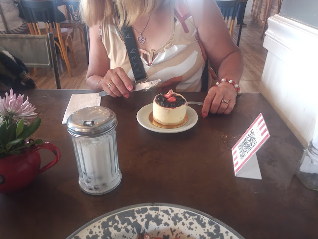 Comentarii opinii despre Adorado Cafe & Bar