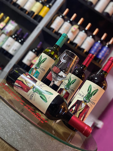 Entre Amigos Vinoteca