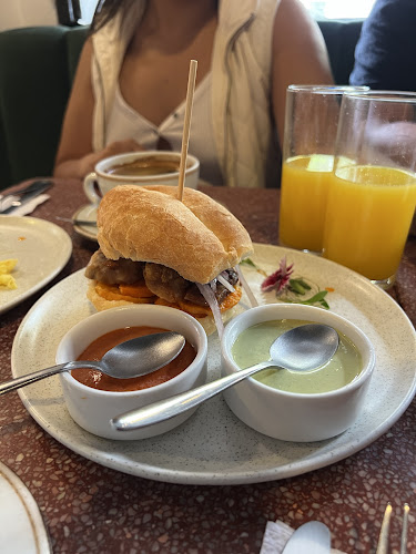 Opinii despre Intro Café Bar în miraflores - Gastronomía y hostelería