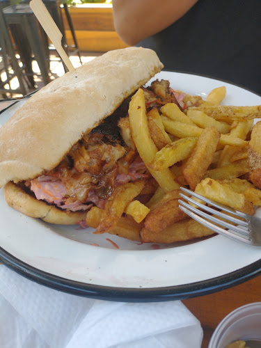 Opinii despre Chalten After în Santa Rosa - Gastronomía y hostelería