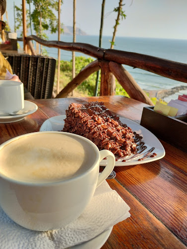 VXJ3+9VW, Mal. de la Marina, Miraflores 15074, Perú