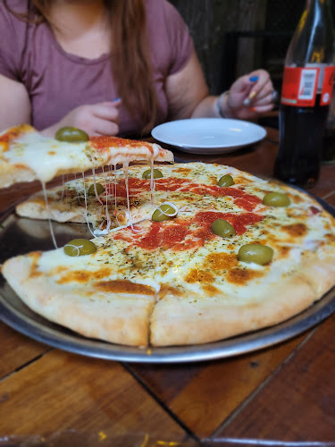 Pizzería el Surtidor