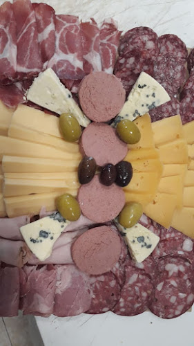 Fiambreria "El Faro" ventas por mayor y menor - Gastronomía y hostelería