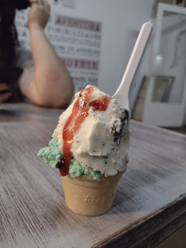 Heladeria La Fe Gral Rojo