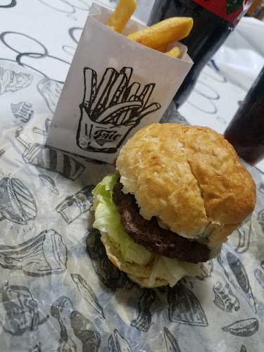 Montevideo 2394, S2000 Rosario, Santa Fe