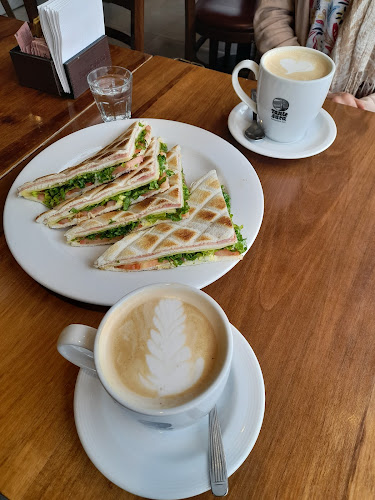 Comentarii opinii despre Tante Sara Café & Restó