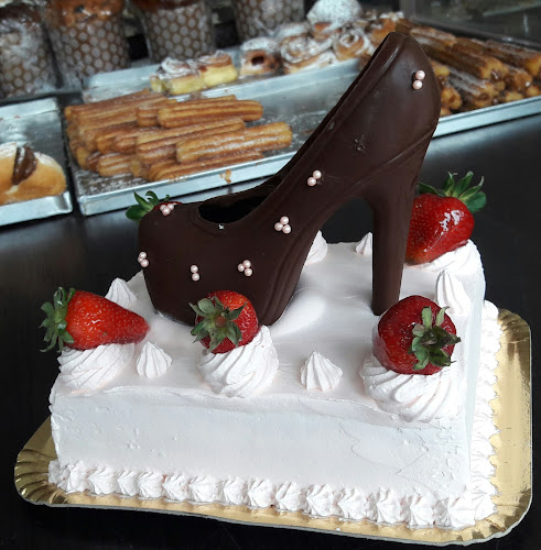 Panadería & Confitería "Josefina" - Gastronomía y hostelería