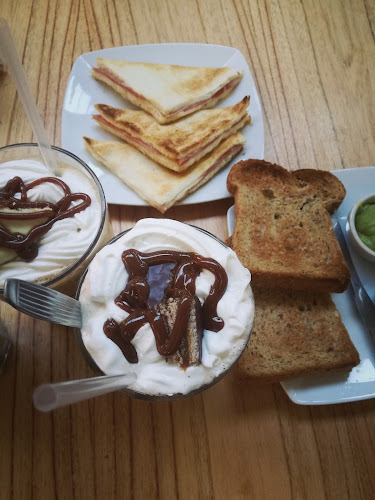 Alto NOA shopping, Av. del Bicentenario de la Batalla de Salta 702 Góndola 7 A, A4400 Salta