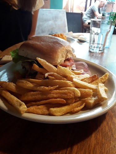 Av. Juan Segundo Fernández 126, B1642 AMO, Provincia de Buenos Aires