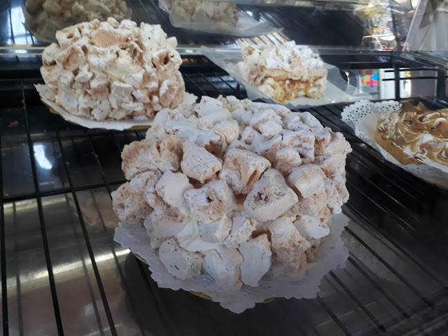 Panadería y Fiambrería "La Flor de Fisherton"