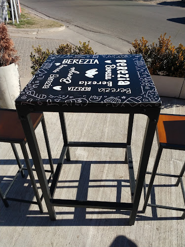 Opinii despre Heladería Berezia - Rosario y Cuyo în Bahía Blanca - Gastronomía y hostelería