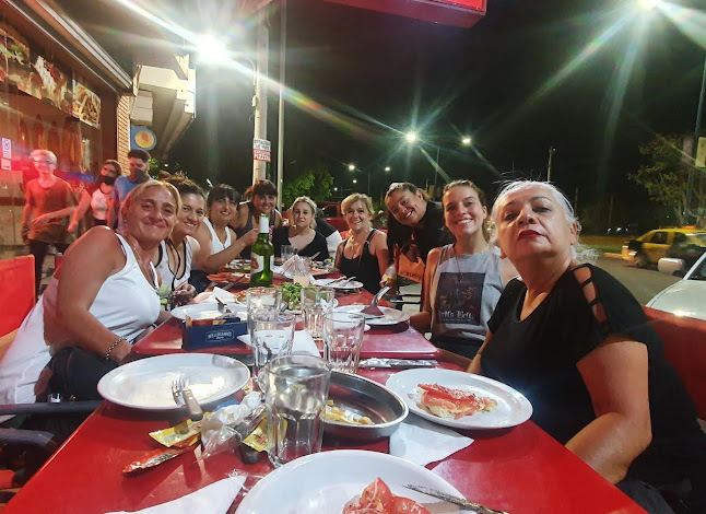 Opinii despre Tutti Pizza Estación Benegas în Godoy Cruz - Gastronomía y hostelería