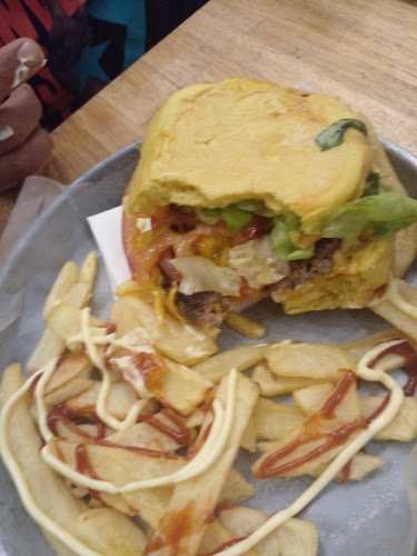 Open Pat Burgers - San Miguel