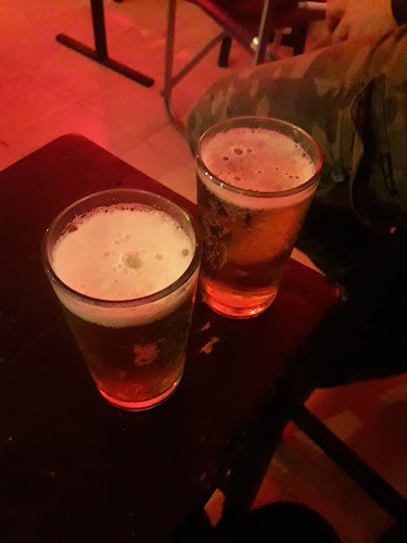 Oktubre Drugstore Bar - Gastronomía y hostelería