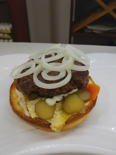 Av. los Lirios N°10687, N3300 Posadas, Misiones