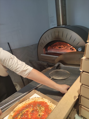 Salta 811, E3100 Paraná, Entre Ríos