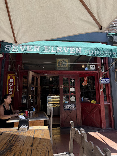 Comentarii opinii despre Seven Eleven