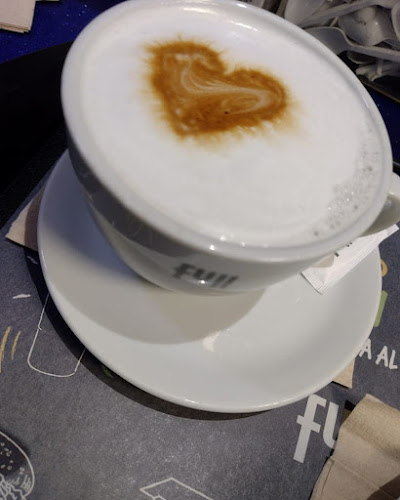 Av. Hipólito Yrigoyen 396, U9000 Comodoro Rivadavia, Chubut