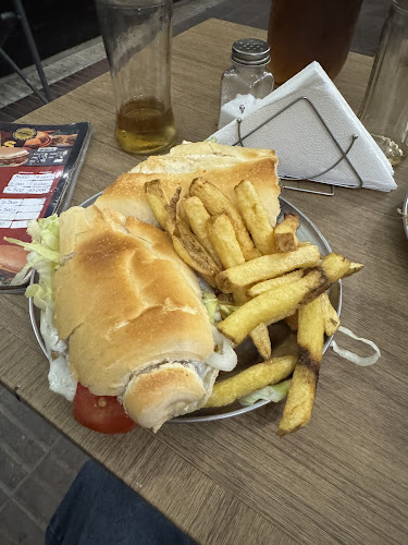 El Imperio Sandwichería Y Cervecería