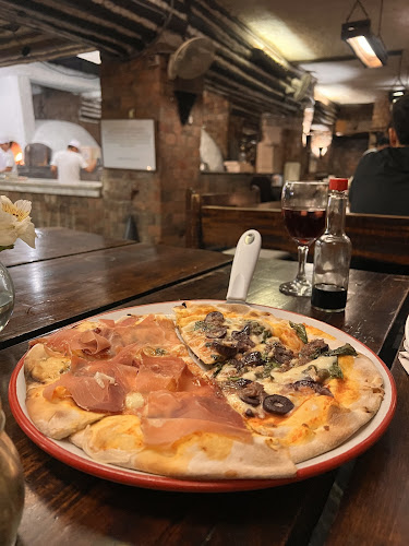 Antica Pizzería - San Isidro