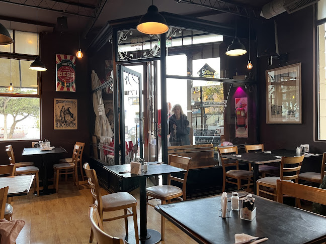 Opinii despre James Beer cerveceria în Puerto Madryn - Gastronomía y hostelería