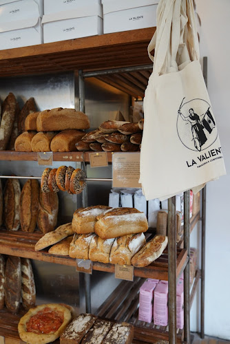 Juan Bautista de LaSalle 433, B1642 San Isidro, Provincia de Buenos Aires