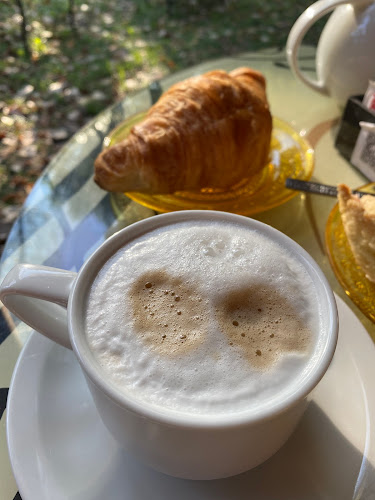 Opinii despre Esquina Chubut, Cafe Yapa în Villa Rosa - Gastronomía y hostelería