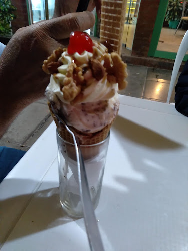 Ama'nalec - Heladeria y Pasteleria - Sáenz Peña