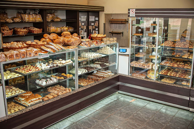 PANADERIA Y CONFITERIA PANEA