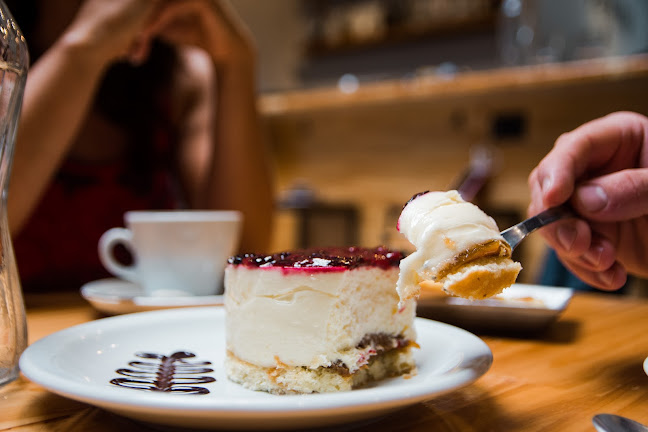 FGW Mar del Plata Buenos Aires AR, Av. Juan José Paso 3400-3302, B7602