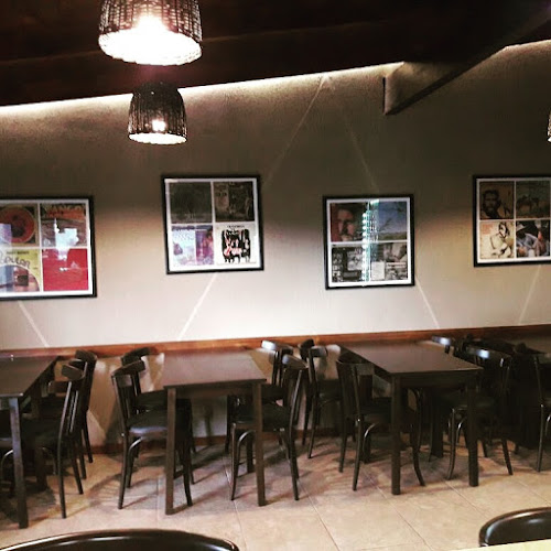 Restaurante El Cardón Bodegón - Bahía Blanca