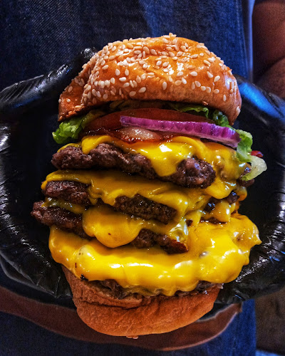 Burgerland Presidente Derqui - Gastronomía y hostelería