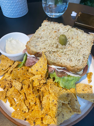 Mariano Larra 3559 local 1, X5000 Córdoba