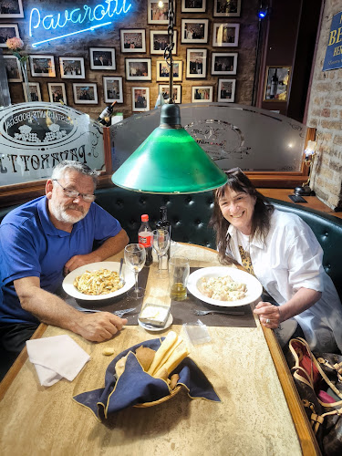 Comentarii opinii despre Pavarotti Restaurante Bodega