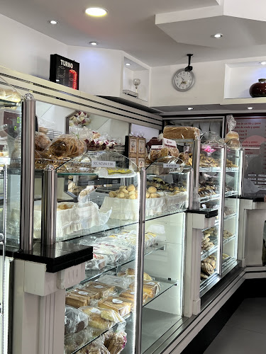 Panadería y Confitería Alvear - Gastronomía y hostelería