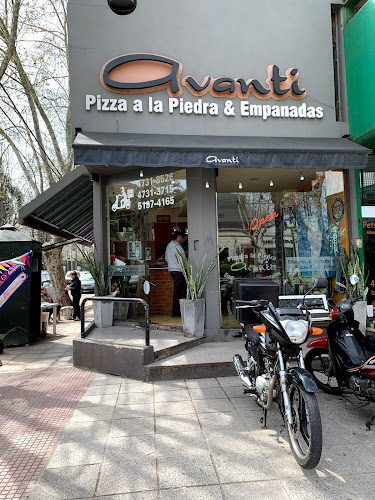 Avanti Tigre Pizza a la Piedra y Empanadas
