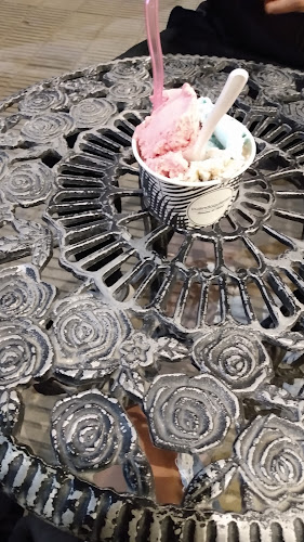 Comentarii opinii despre Cuando Quieras Heladería & Cafe