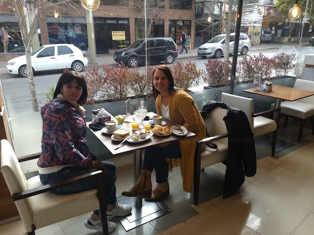 PARIS PETIT BAR RESTAURANTE - Gastronomía y hostelería