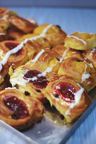 Comentarii opinii despre CONFITERIA LA ITALIANA