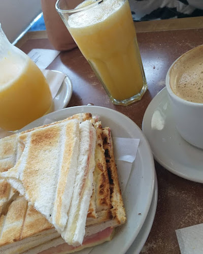 28 de Julio 136, U9120 Puerto Madryn, Chubut