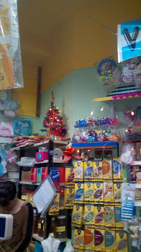 Opinii despre Dietética y Cotillón Escalada în Remedios de Escalada - Gastronomía y hostelería